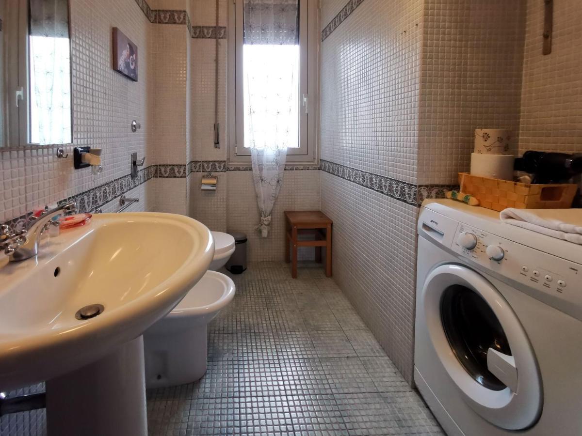 Appartement L'arche Argentina - The Window On The Shopping Street *
